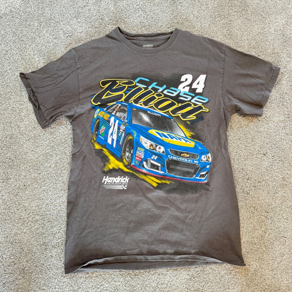 Chase Elliott 24 NASCAR Hendrick Motorsports NAPA T-Shirt Charcoal Grey Mens M